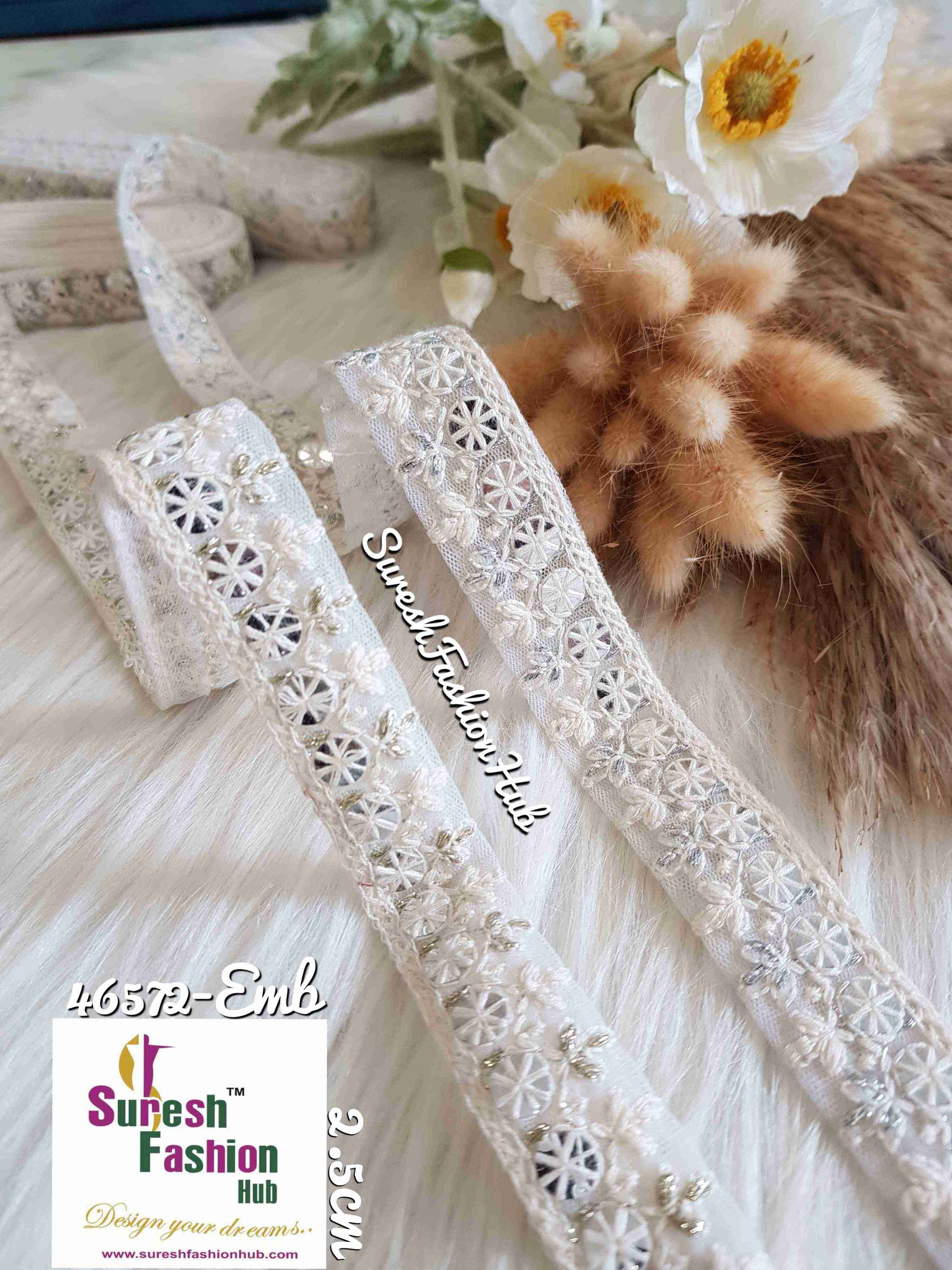 Nazia Lucknowi Jari Trim