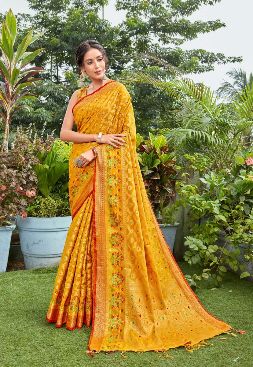 Buy online Magenta Chanderi Kota Zari Banarasi Saree from ethnic wear for  Women by Ethnic Dukaan for ₹3799 at 0% off | 2024 Limeroad.com