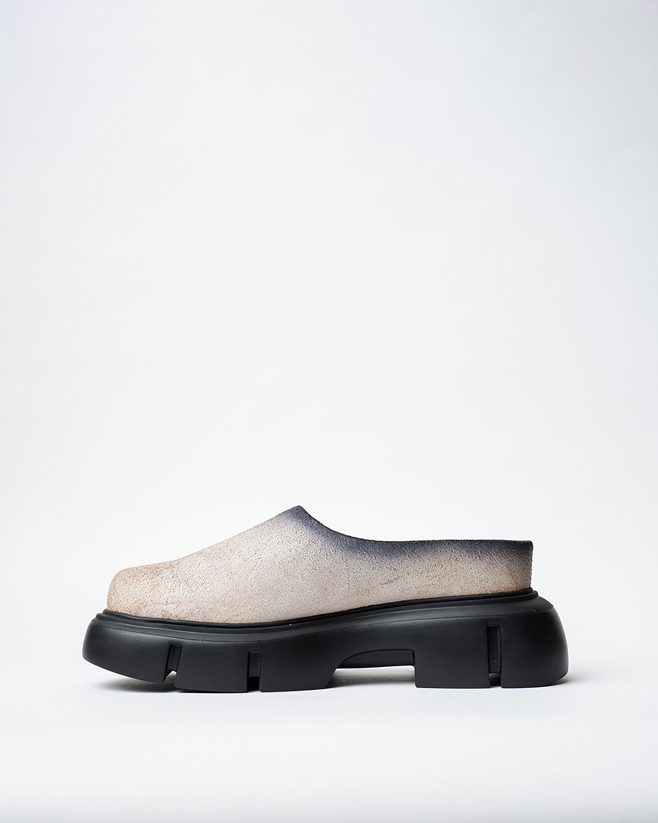 Slidders With A Rounded Toe And Chunky Sole