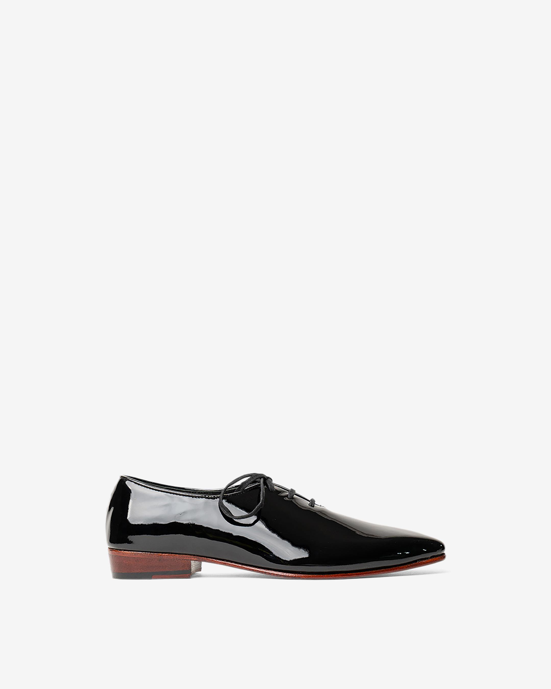 Laced Wholecut Shoes With a Square Pointed Toe and Stacked Heel
