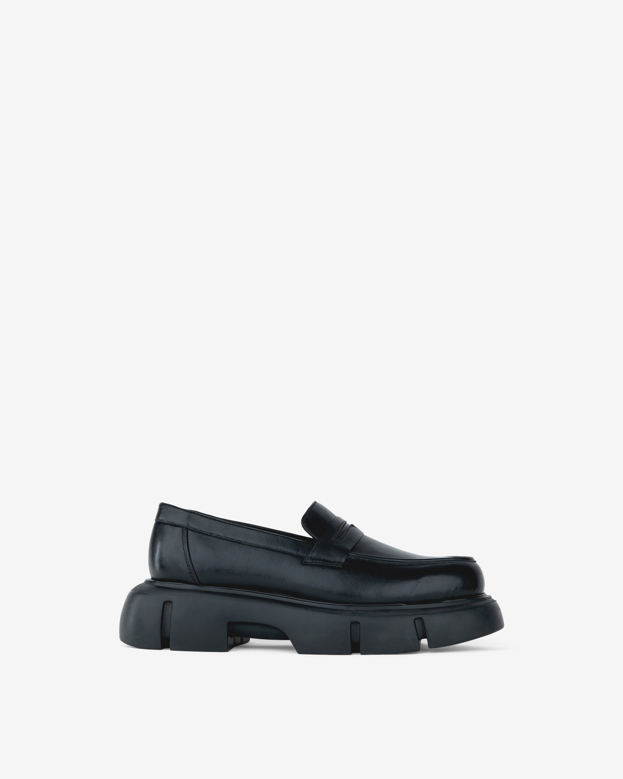 Shoes With A Rounded Toe And Chunky Sole