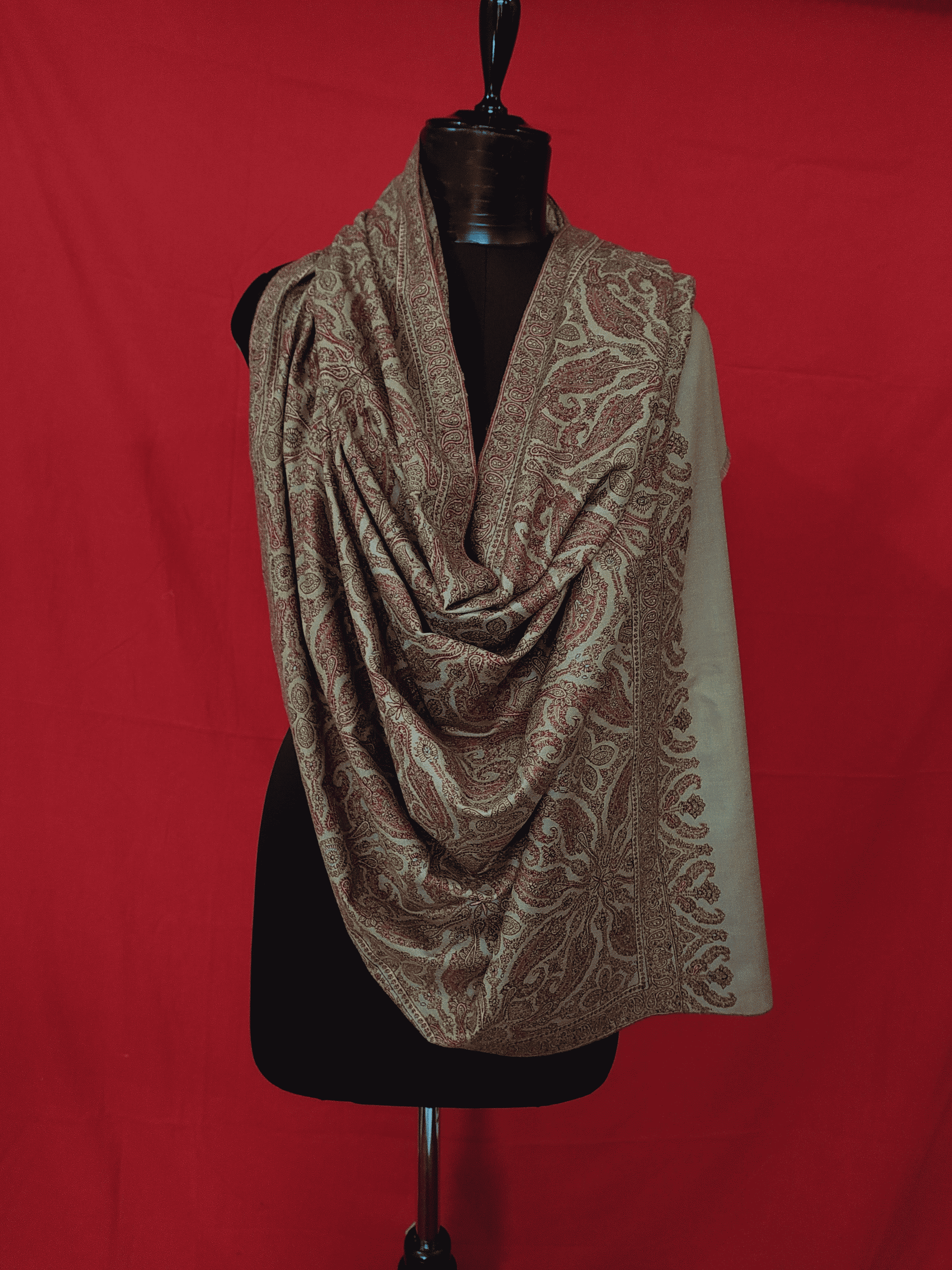 Sozni Jamawar Hand Embroidered Pashmina Biege