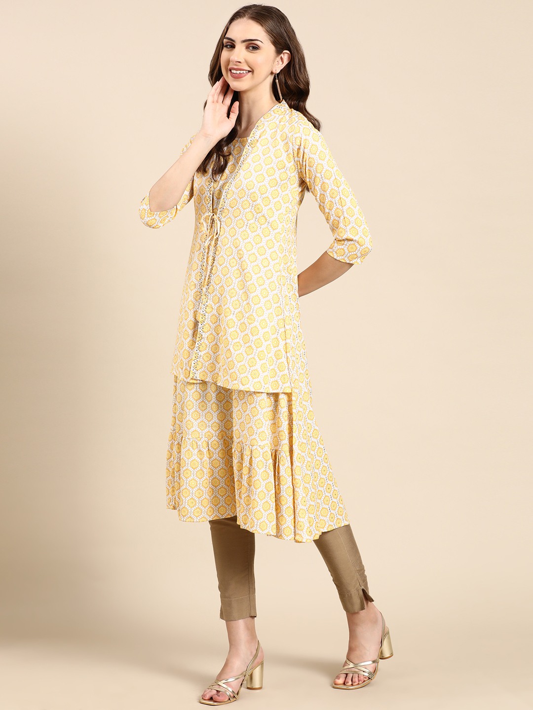 SHOWOFF Women's Mandarin Collar Geometric Yellow A-Line Kurta