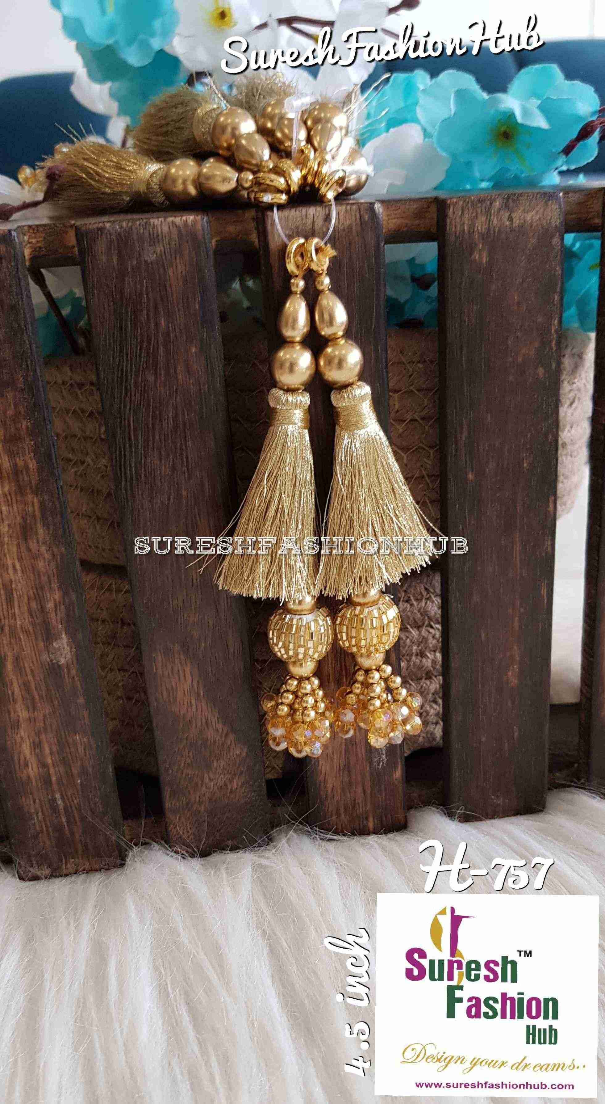 Indian Laces Embellishments Embroidery Saree Border Wholesale Silk Crafting Sewing Decorative Designer Ribbons #Blackborder #Fancylaces #Decorativetrims #Embroideredborder #Sewingtrims #テープ #minne #lndianlaces #Sareeborder #アニー都城 #pasamanerías #pasamaneriasbordadas #Embellishments #可愛いマスク #Embroiderytrimmings #アクセサリー