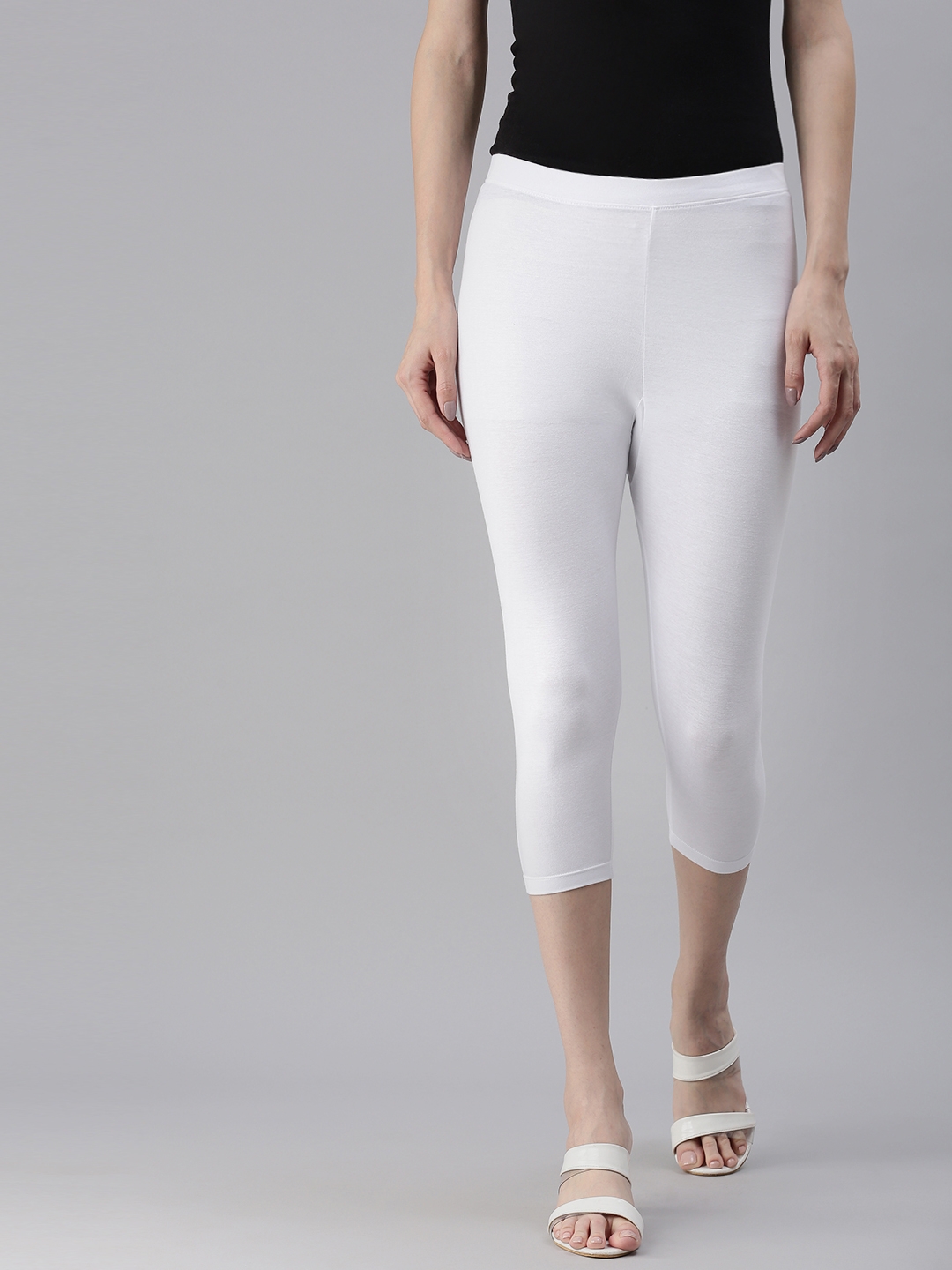 Kryptic Women Cotton Stretched Solid white colour capri length Legging