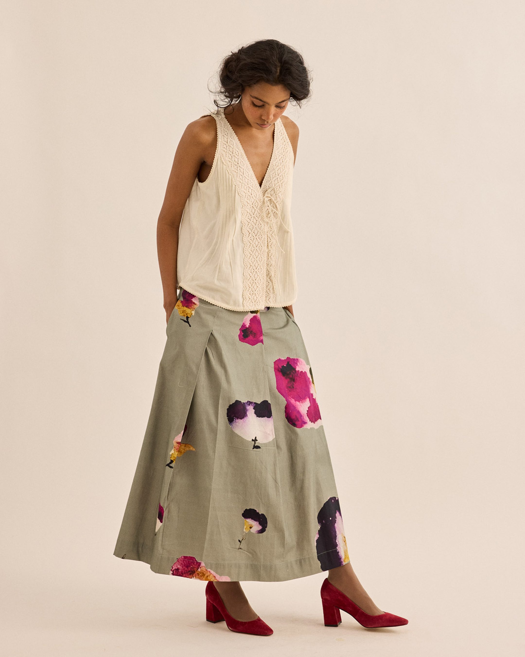 White Thistle Sleevless Top