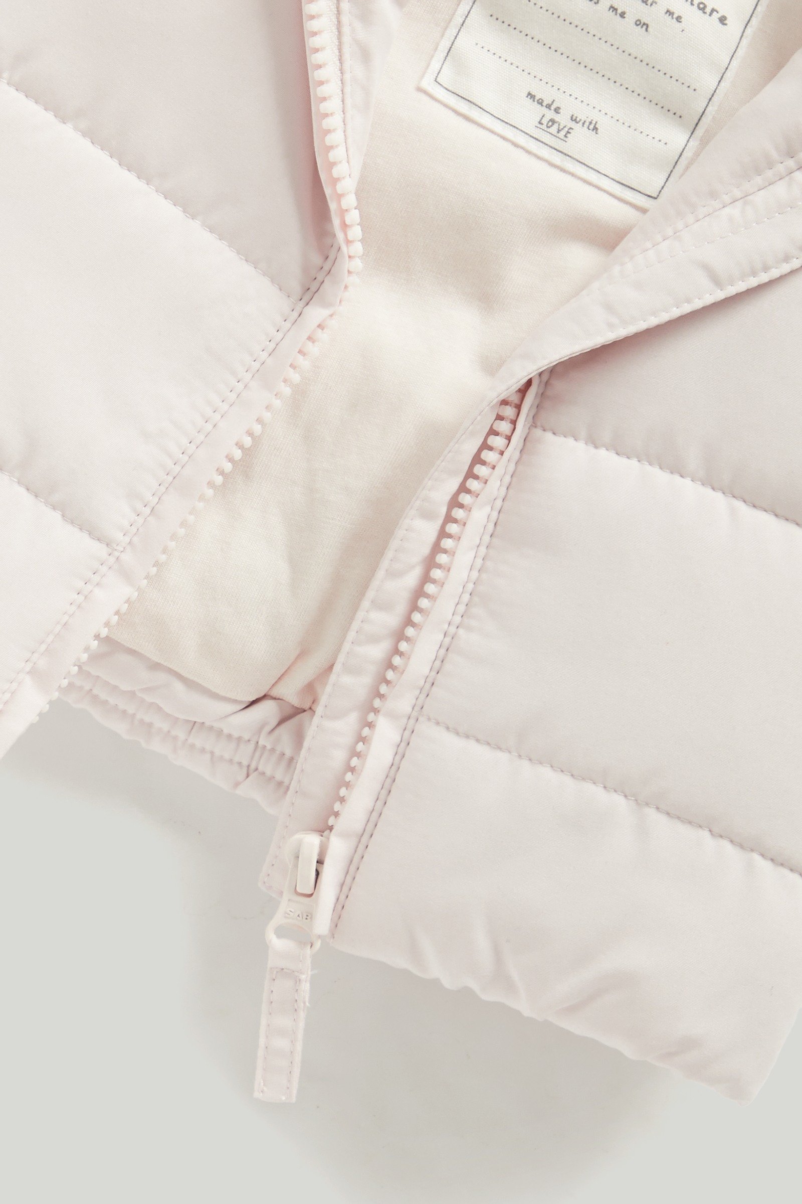 https://cdn.fynd.com/v2/falling-surf-7c8bb8/fyprod/wrkr/products/pictures/item/free/original/KdQSiPlbq-Mothercare-Essentials-Continuity-Sleeveless-Gilet-Pink.jpeg
