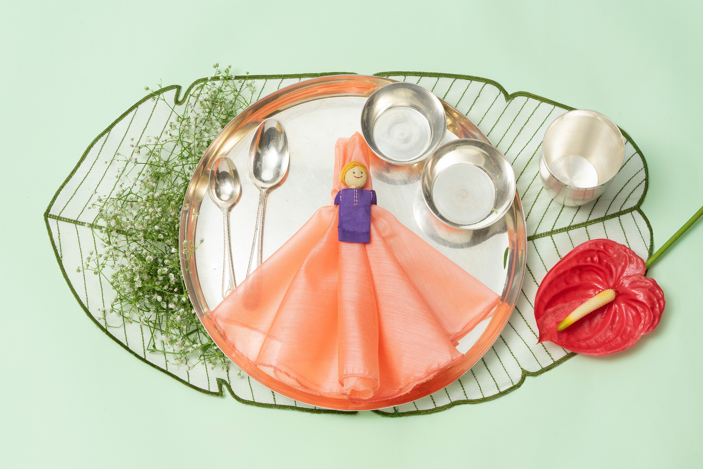Peach round napkins