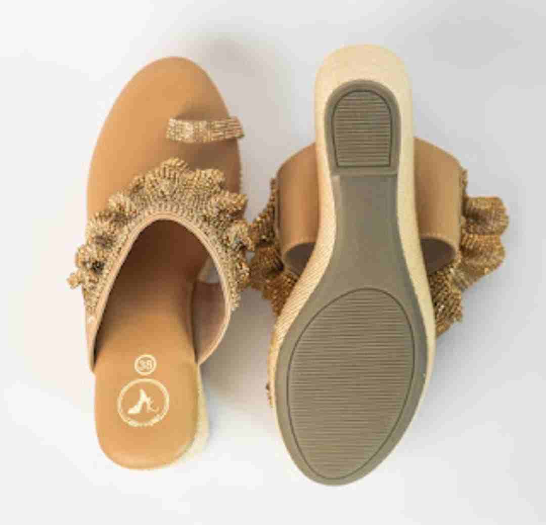GOLD FALLING MESH WEDGE
