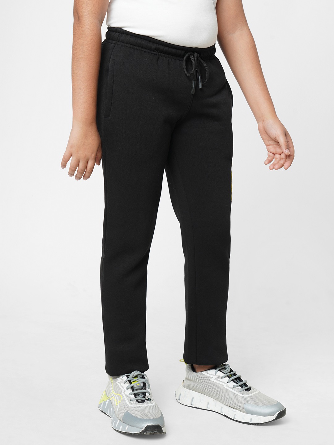 Sweet Dreams Boys Black Fleece Solid Track Pants