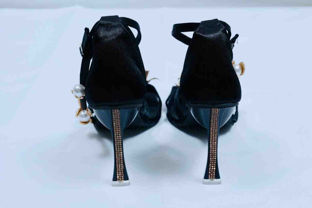 La Flor Heels