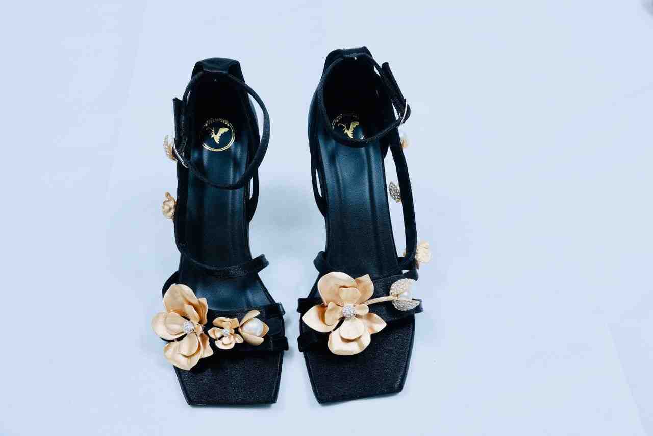 La Flor Heels
