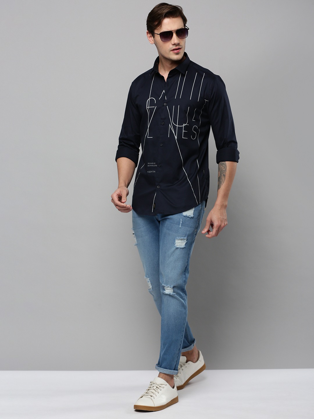 SHOWOFF Men's Spread Collar Long Sleeves Printed Navy Blue Shirt