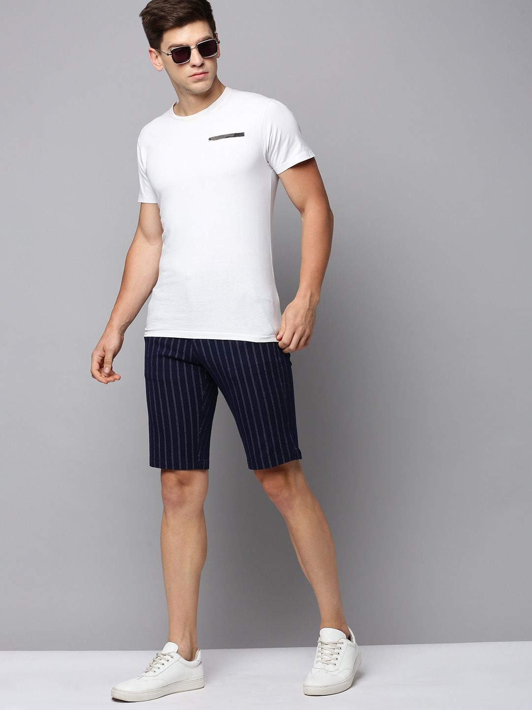 Showoff | SHOWOFF Men's Knee Length Striped Navy Blue Mid-Rise Regular Shorts 3