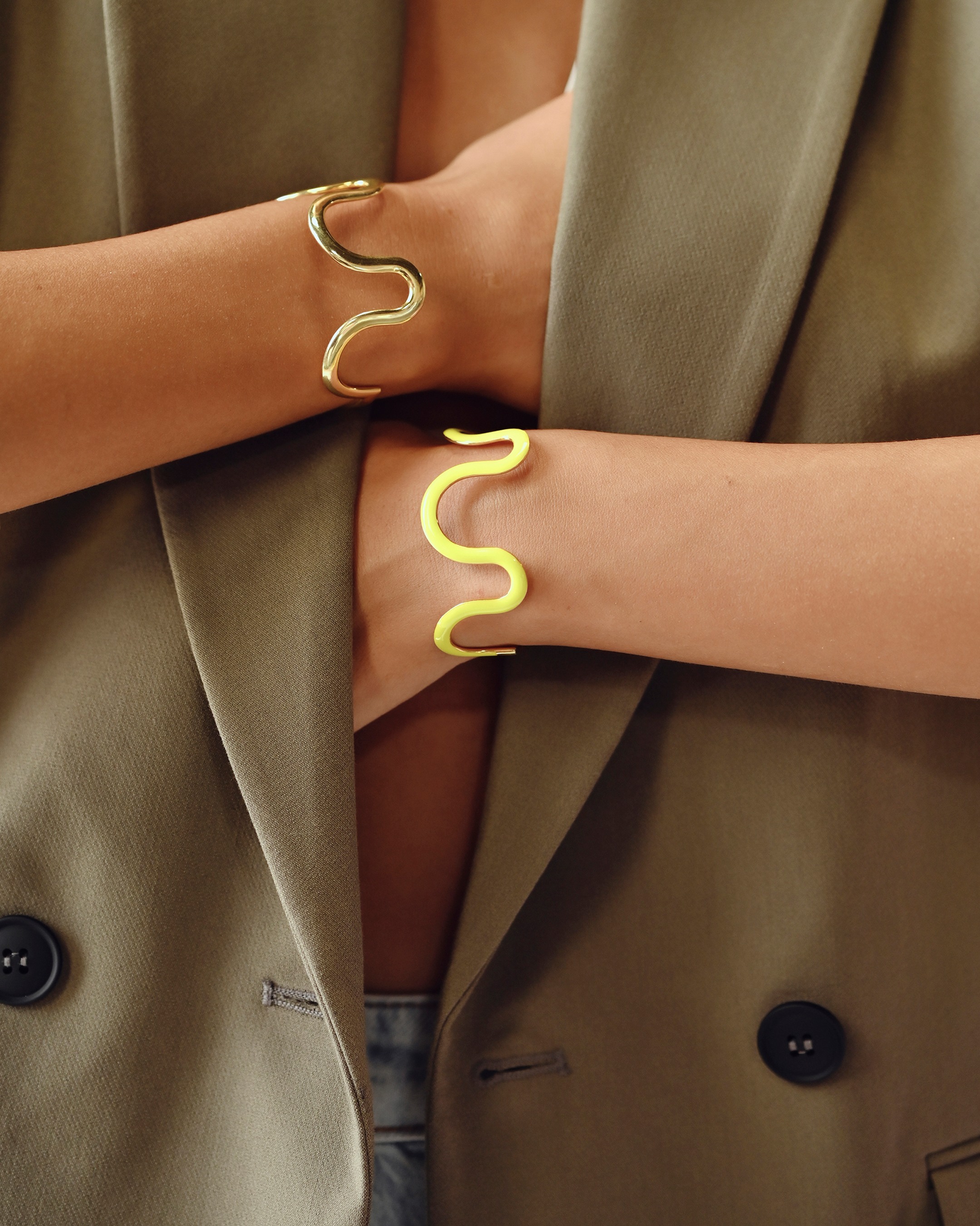 Swirl Solid Cuff
