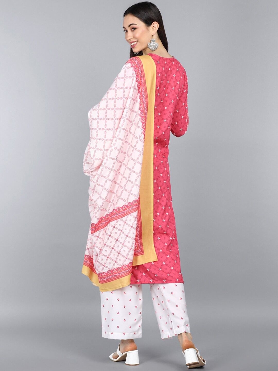 Vaamsi | Vaamsi Women's Poly Crepe Printed Kurta Trousers and Dupatta Set (PKSKD1037) 3