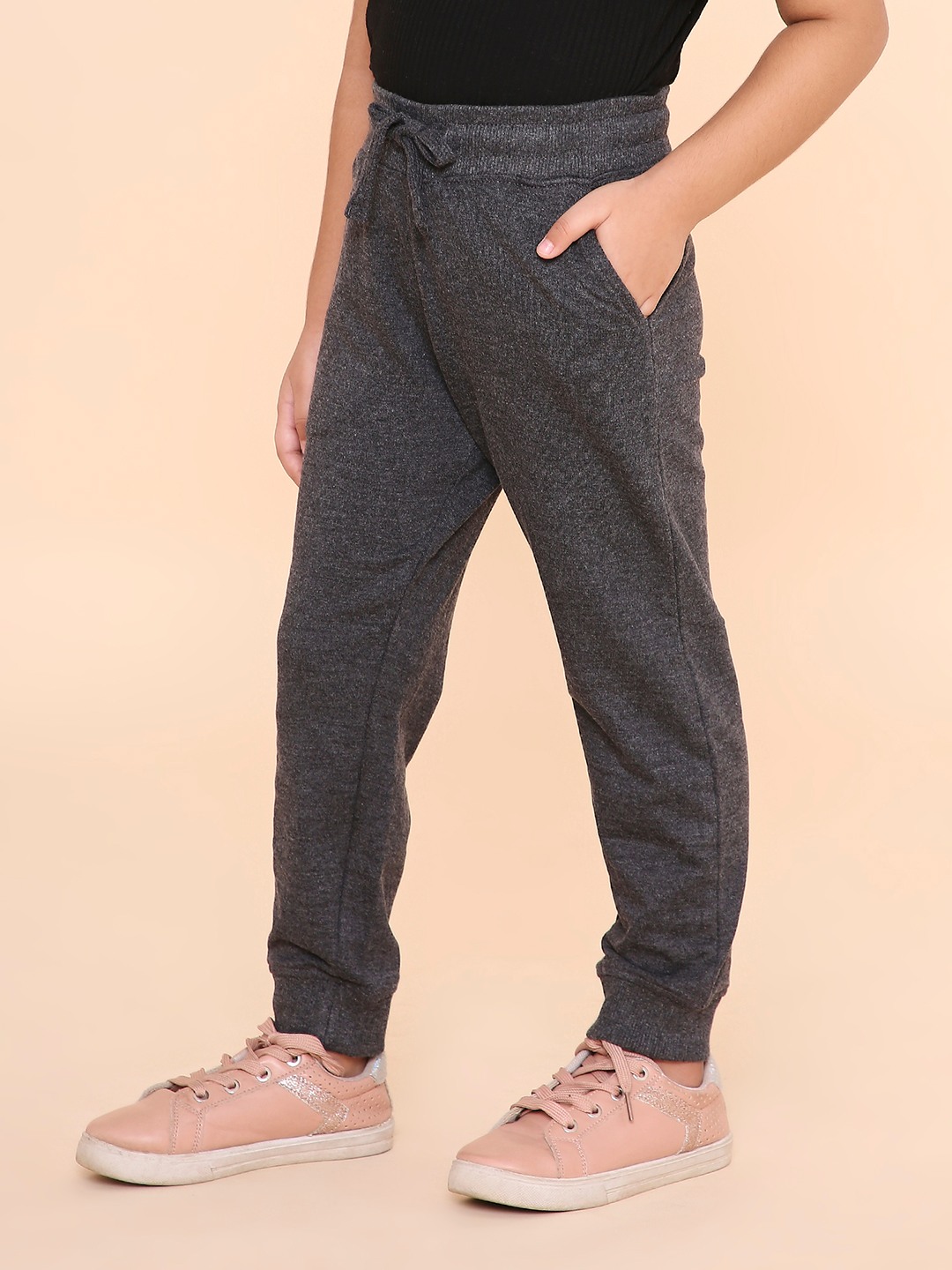 Girls Solid Sweatpant - Charcoal Melange