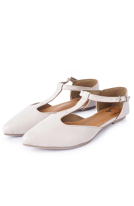 WZAYA
Women Solid Pointed Toe Strappy Mules