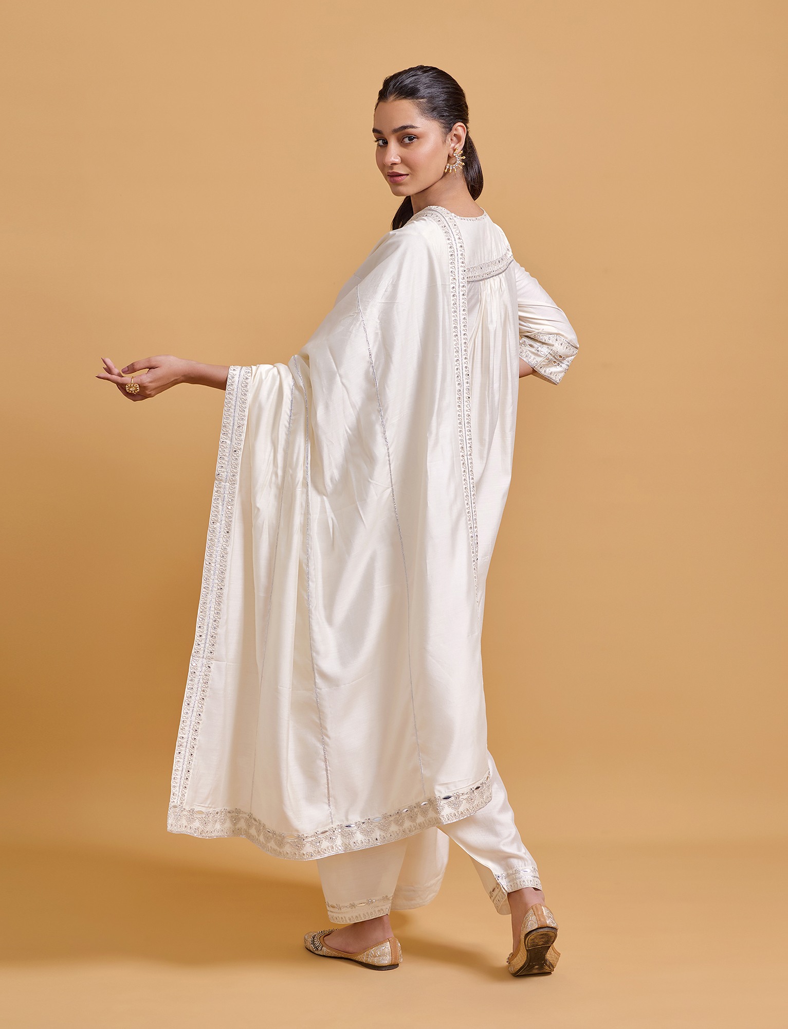 Zeenat Offwhite Dupatta