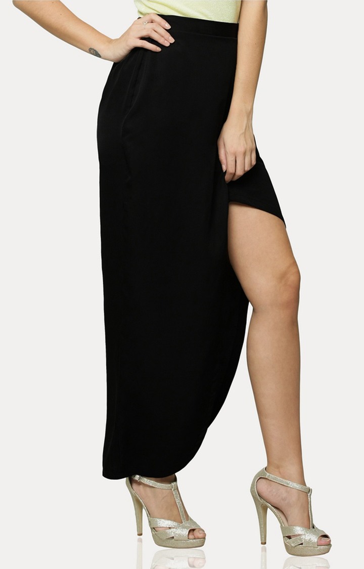 Women's Black Solid Asymmetric Skirt