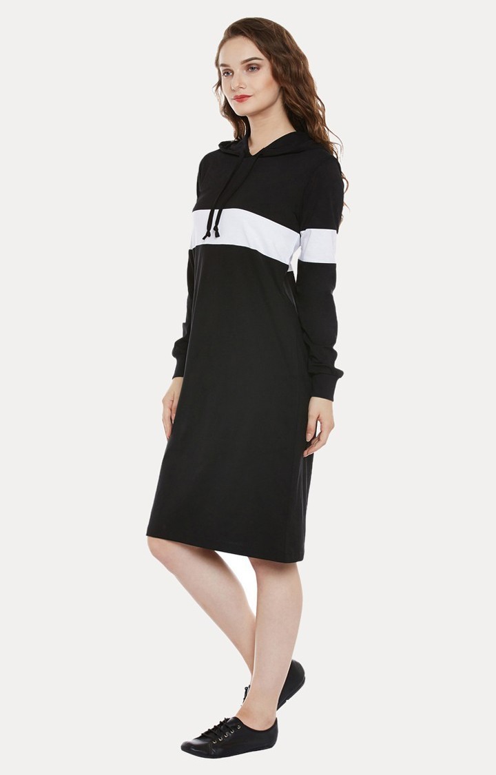 Women's Black Cotton SolidCasualwear Shift Dress