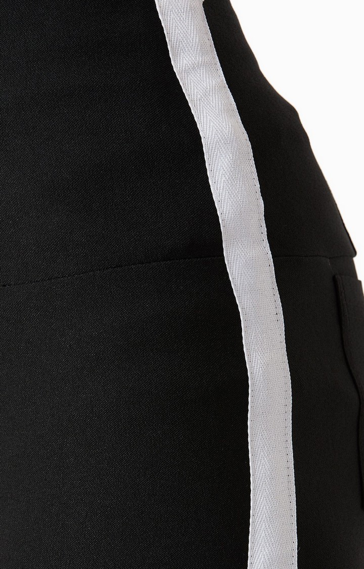 Women's Black Solid Jeggings