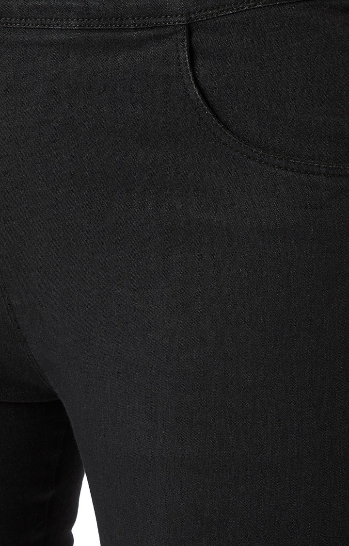 Women's Black Solid Jeggings