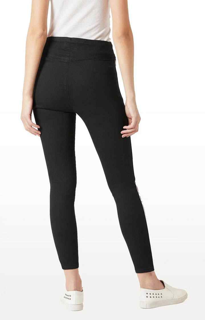 Women's Black Solid Jeggings