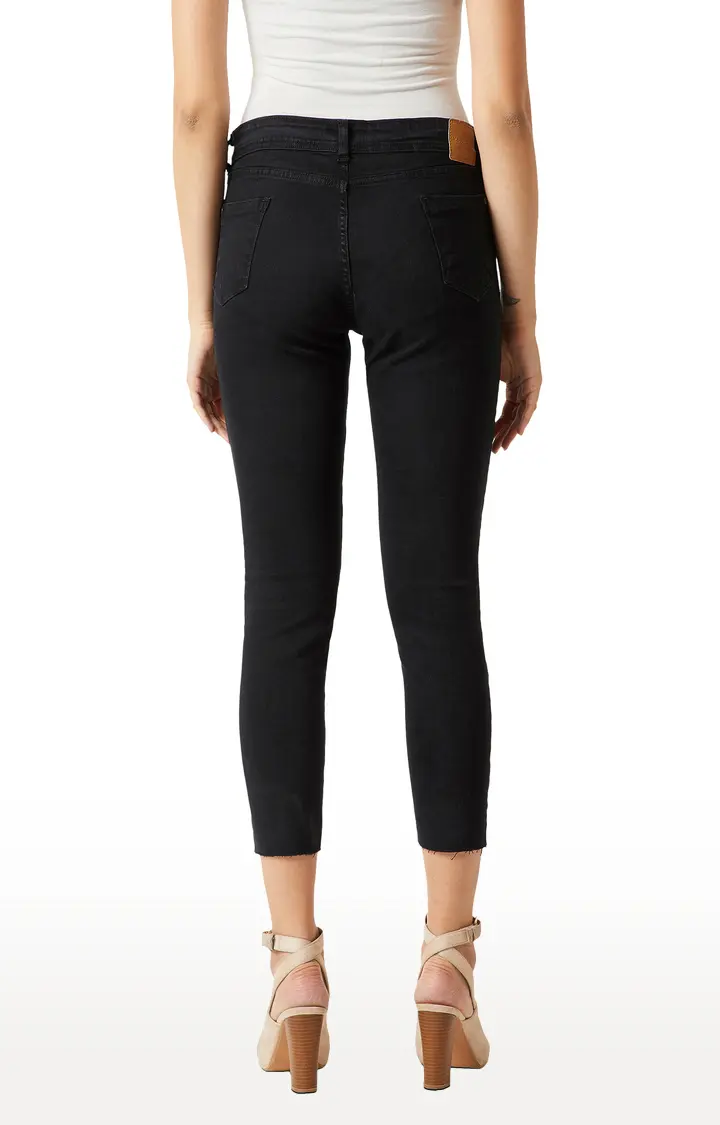 Women's Black Solid Slim Jeans