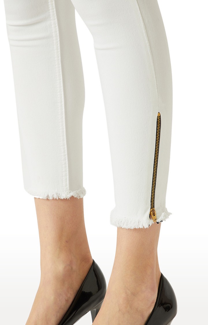 Women's White Solid Slim Jeans