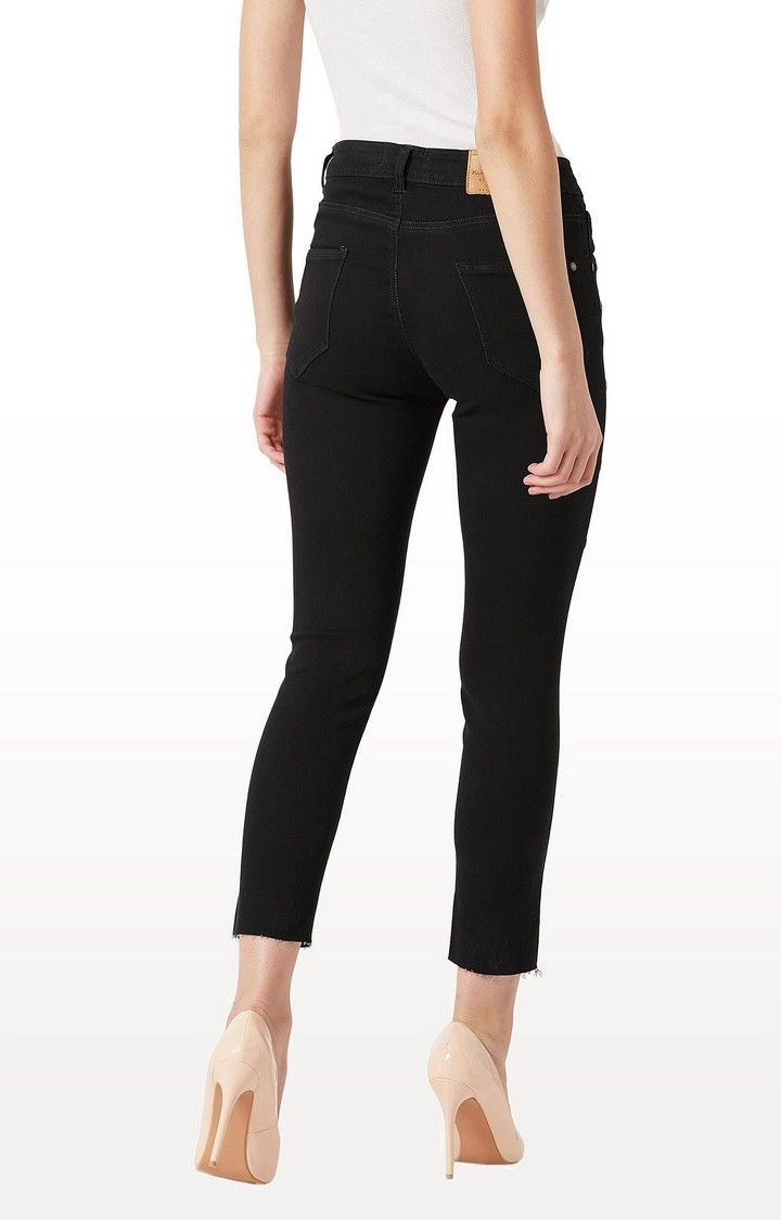 MISS CHASE | Women's Black Solid Capris 3