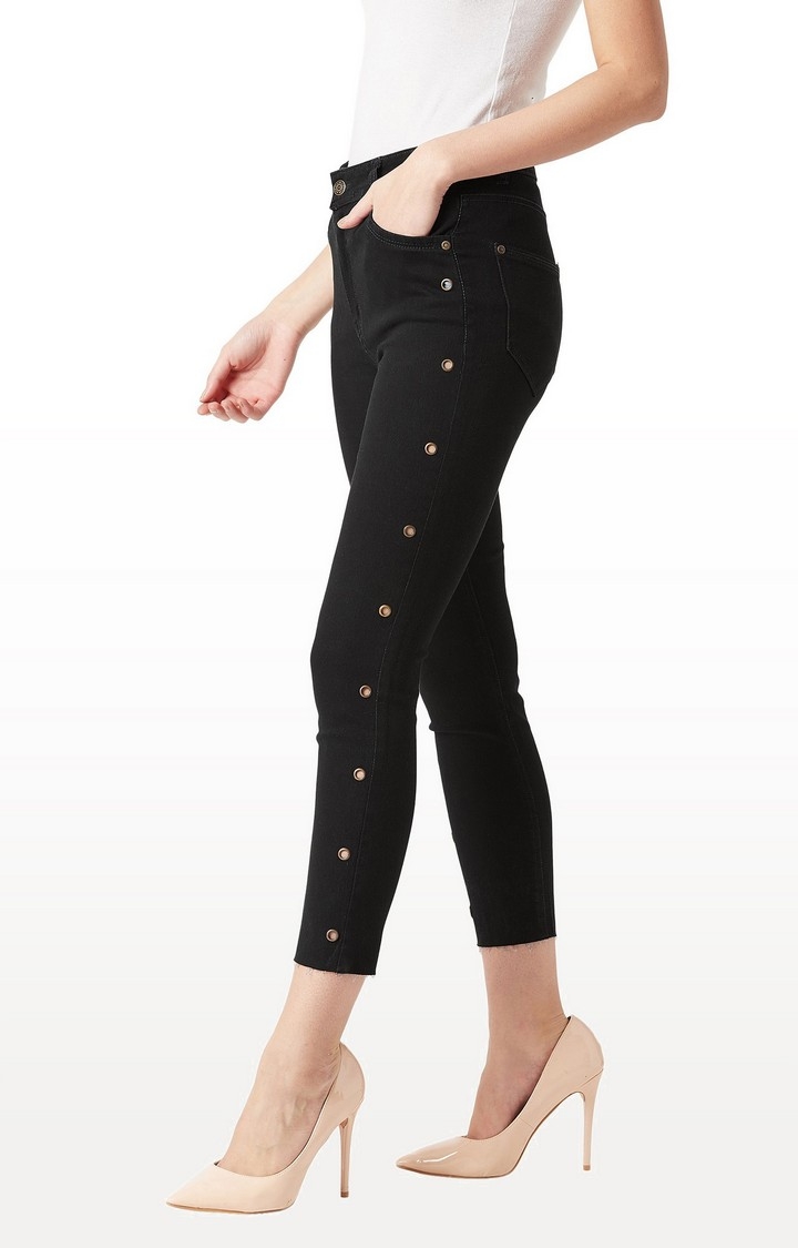 MISS CHASE | Women's Black Solid Capris 2