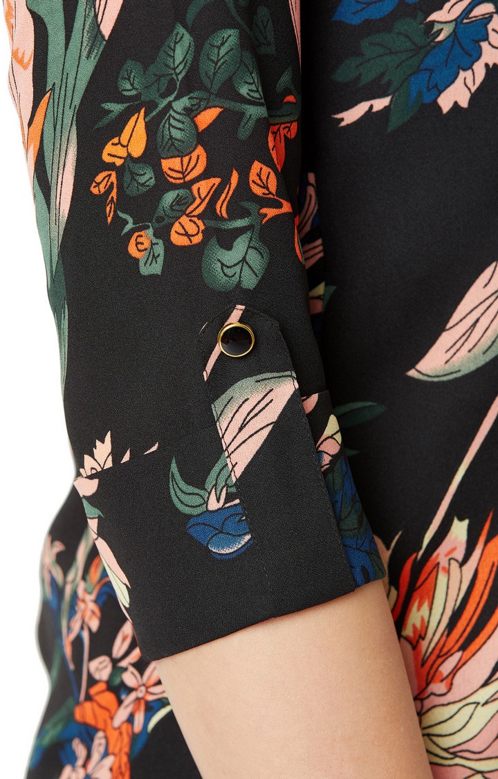 Women's Black Crepe FloralCasualwear Shift Dress