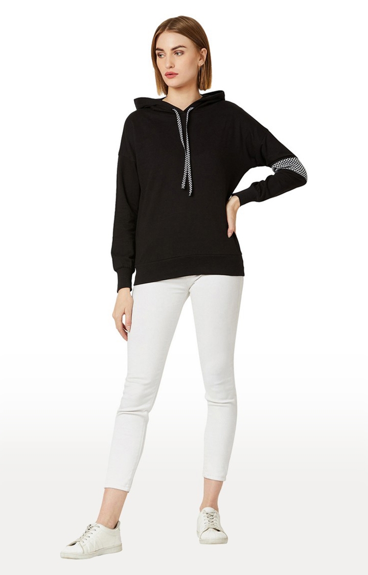 MISS CHASE | Women's Black Solid Hoodies 1