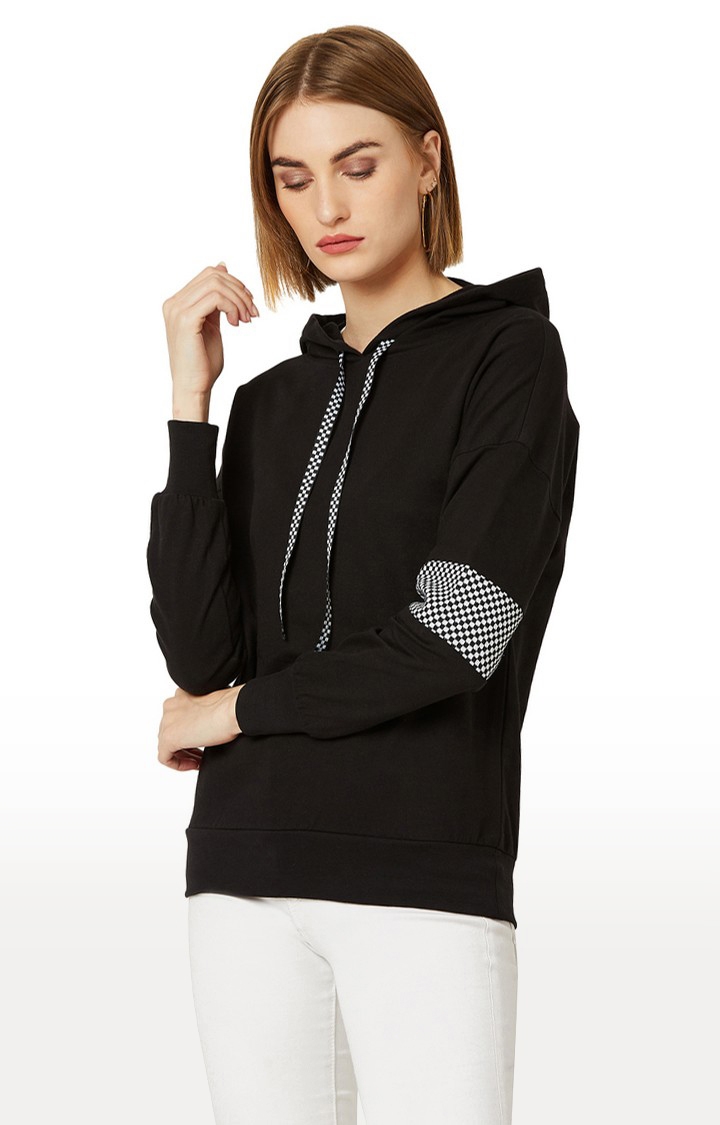 MISS CHASE | Women's Black Solid Hoodies 2
