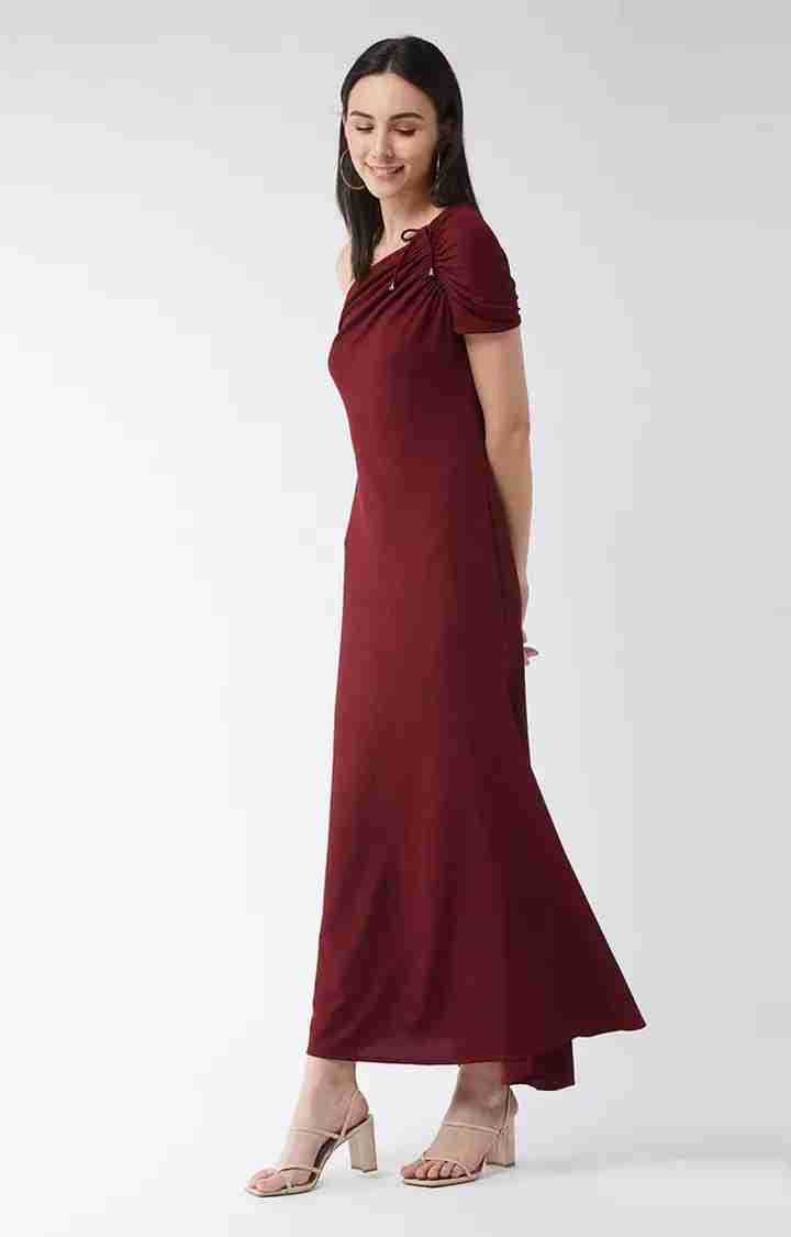 Women's Red Polyester SolidEveningwear Gowns