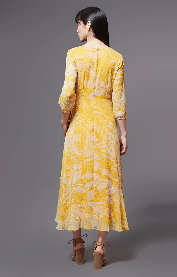 Women's Yellow Polyester FloralCasualwear Tiered Dress
