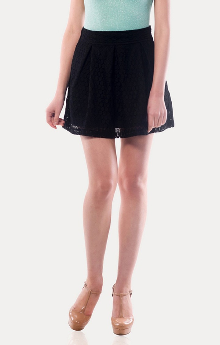 MISS CHASE | Women's Black Solid Pleated Skirt