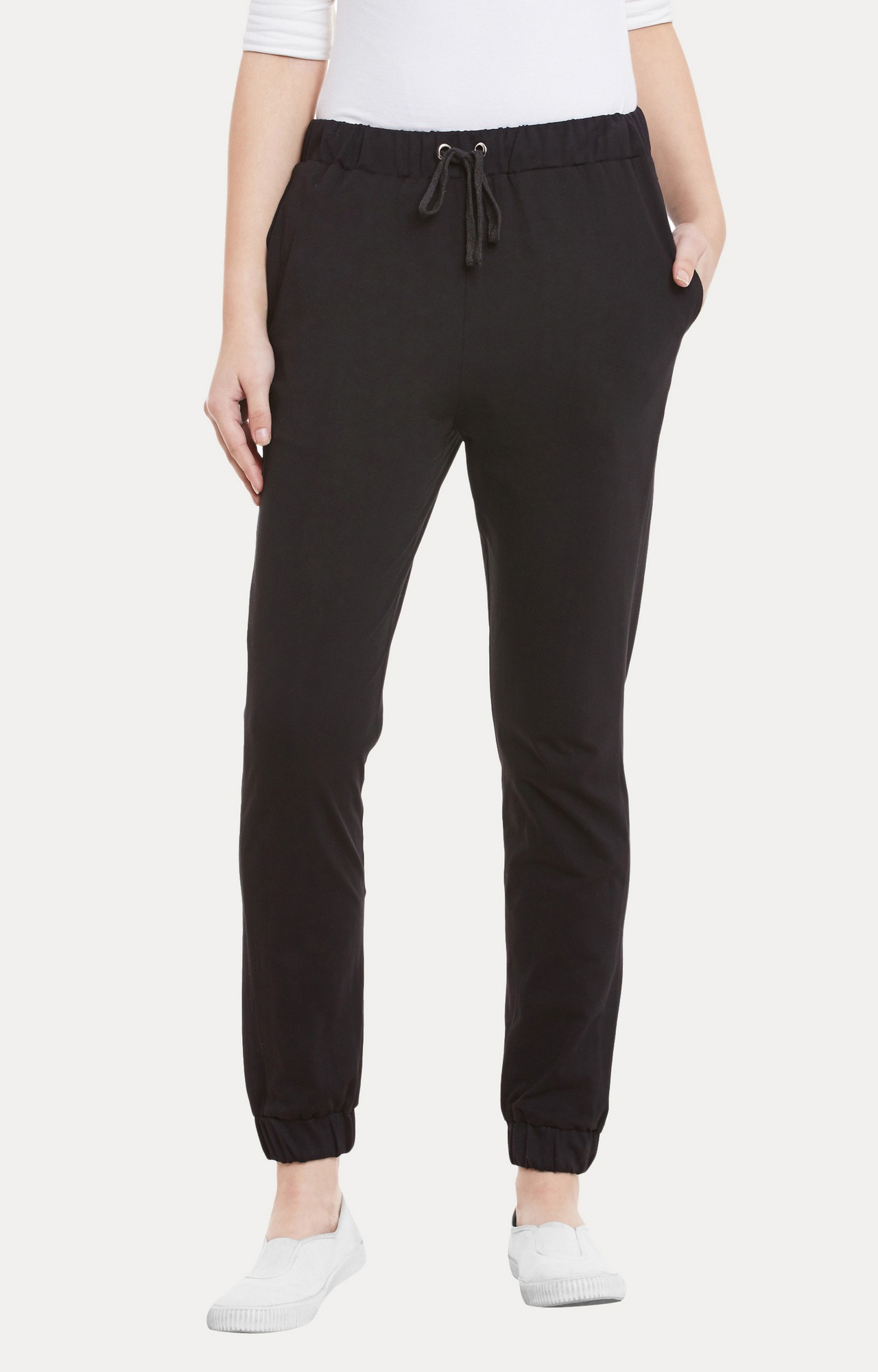 MISS CHASE | Women's Black Solid Casual Joggers
