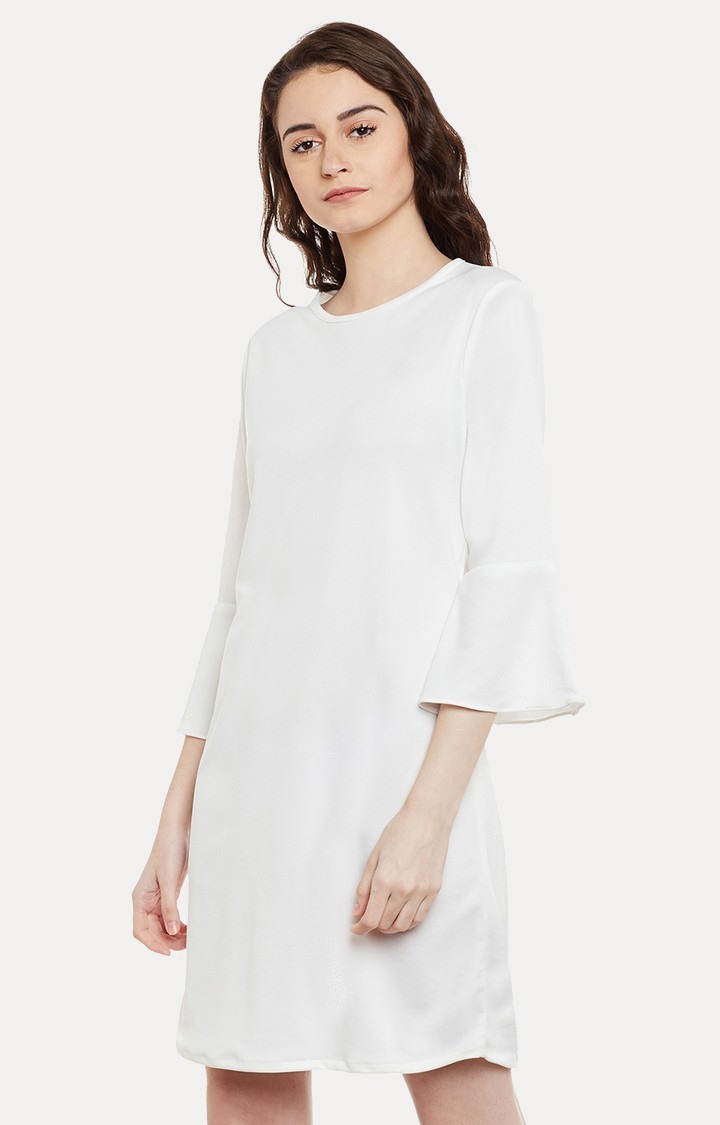 Women's White Polyester SolidCasualwear Shift Dress
