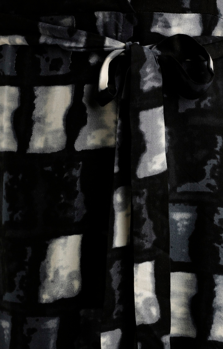 MISS CHASE | Women's Black Printed Maxi Dress 4