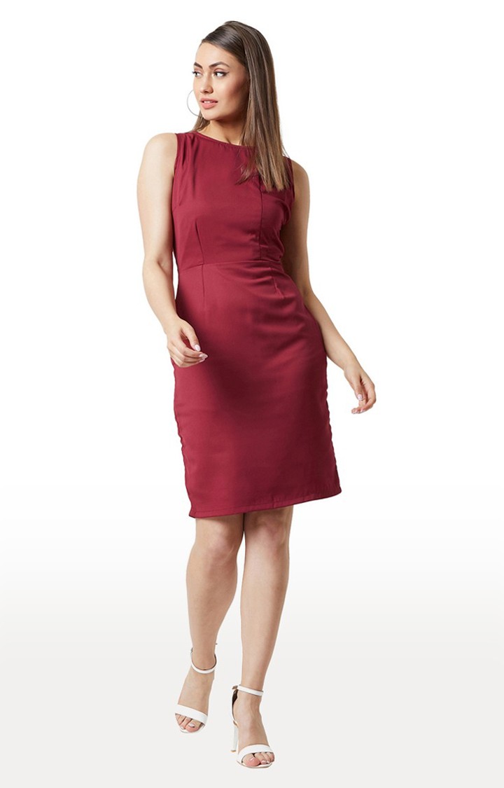 Women's Red Crepe SolidEveningwear Sheath Dress