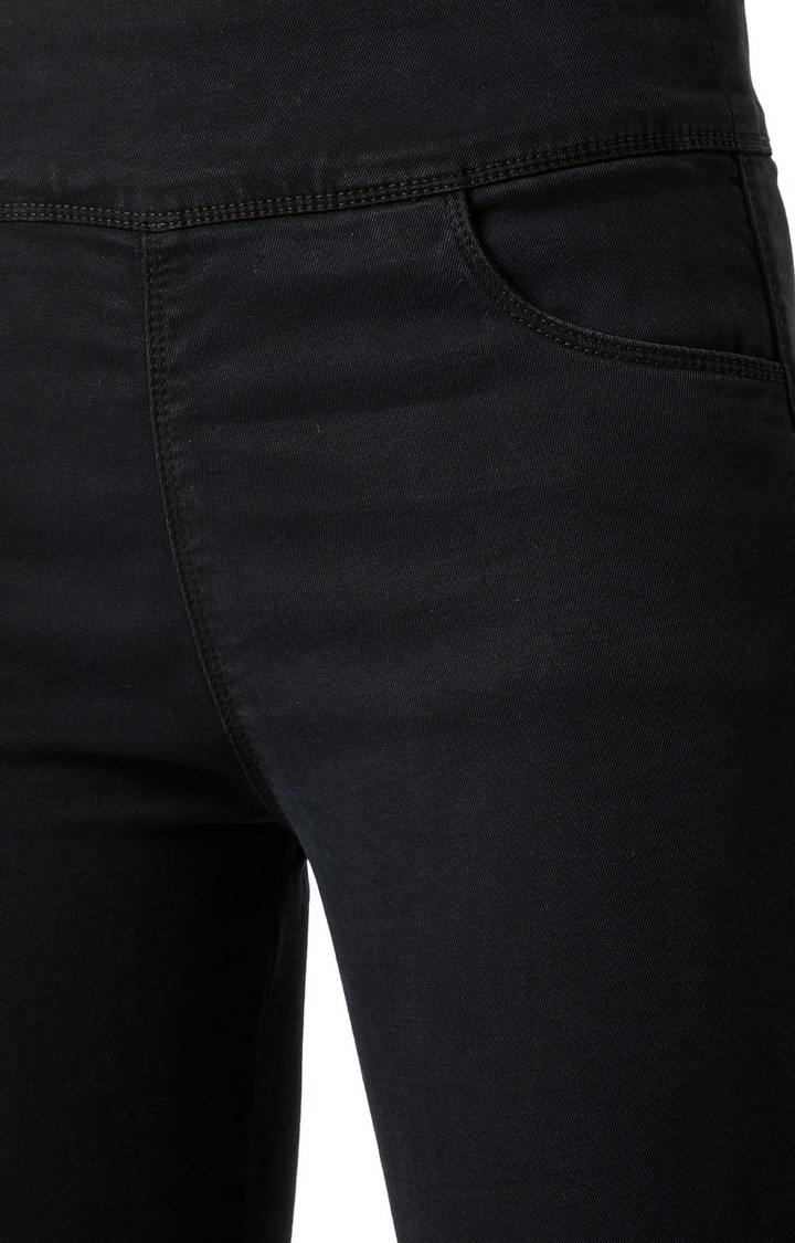 Women's Black Solid Jeggings