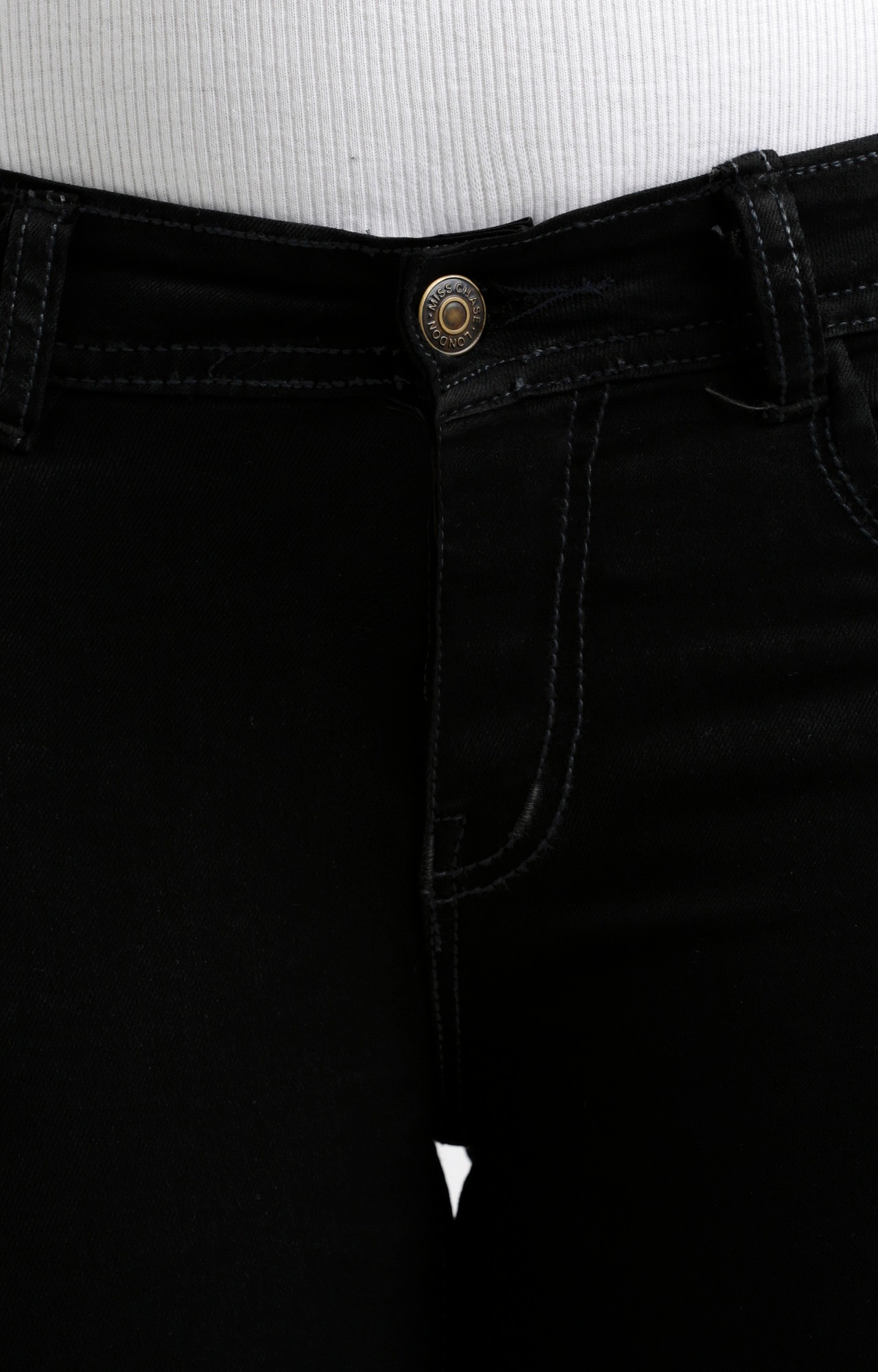 Women's Black Solid Ripped Jeans
