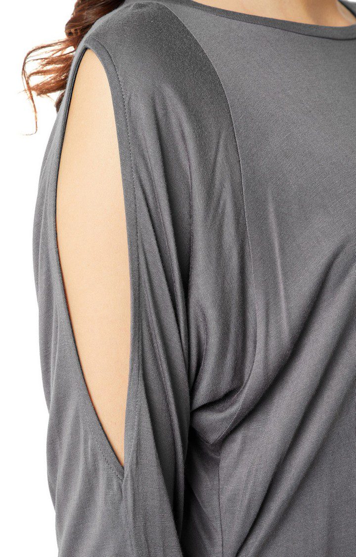 Women's Grey Polyester SolidCasualwear Tops