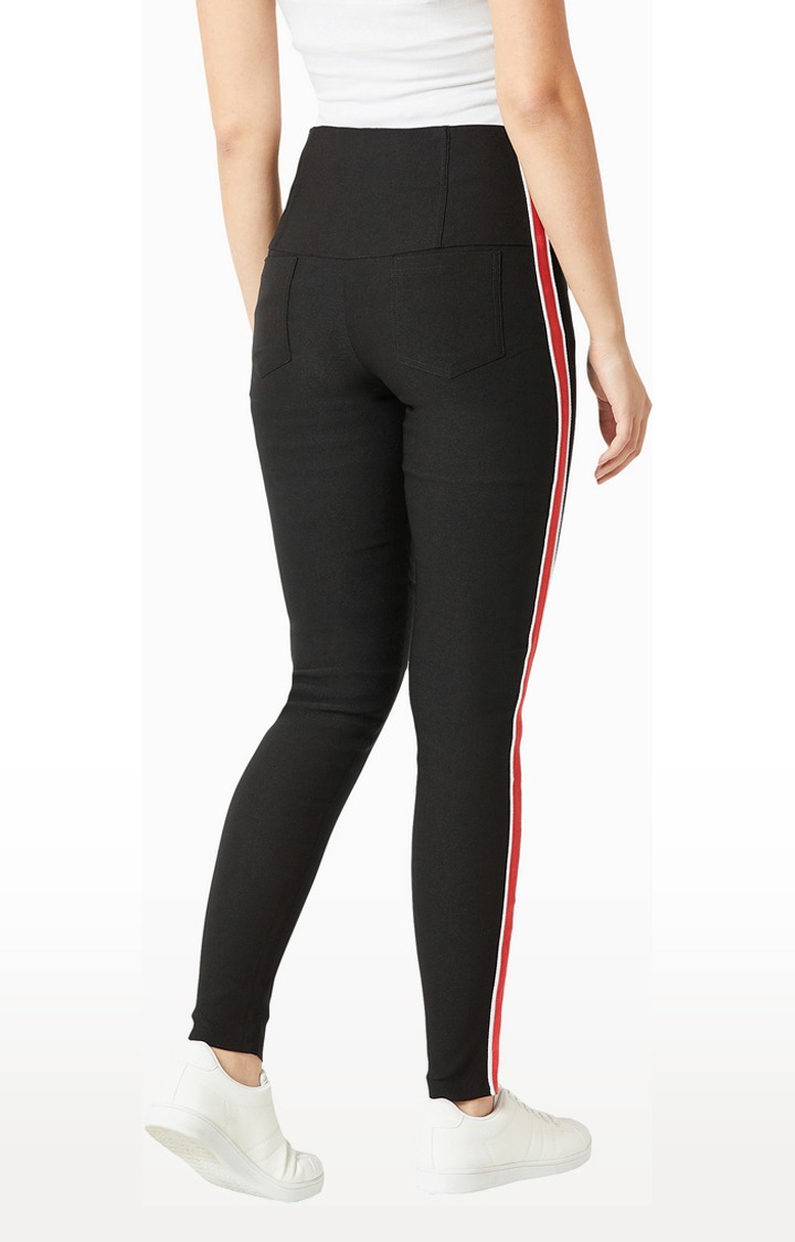 Women's Black Solid Jeggings