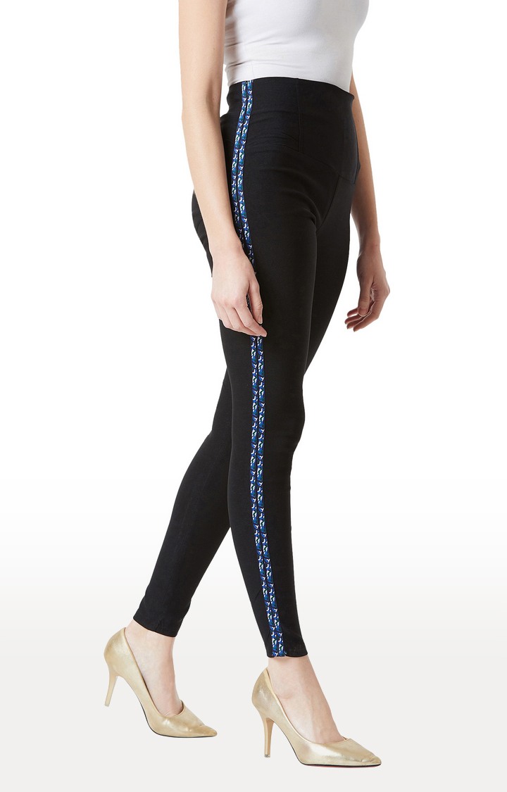 Women's Black Solid Jeggings