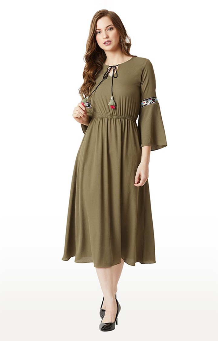 MISS CHASE | Women's Green Crepe SolidCasualwear Skater Dress