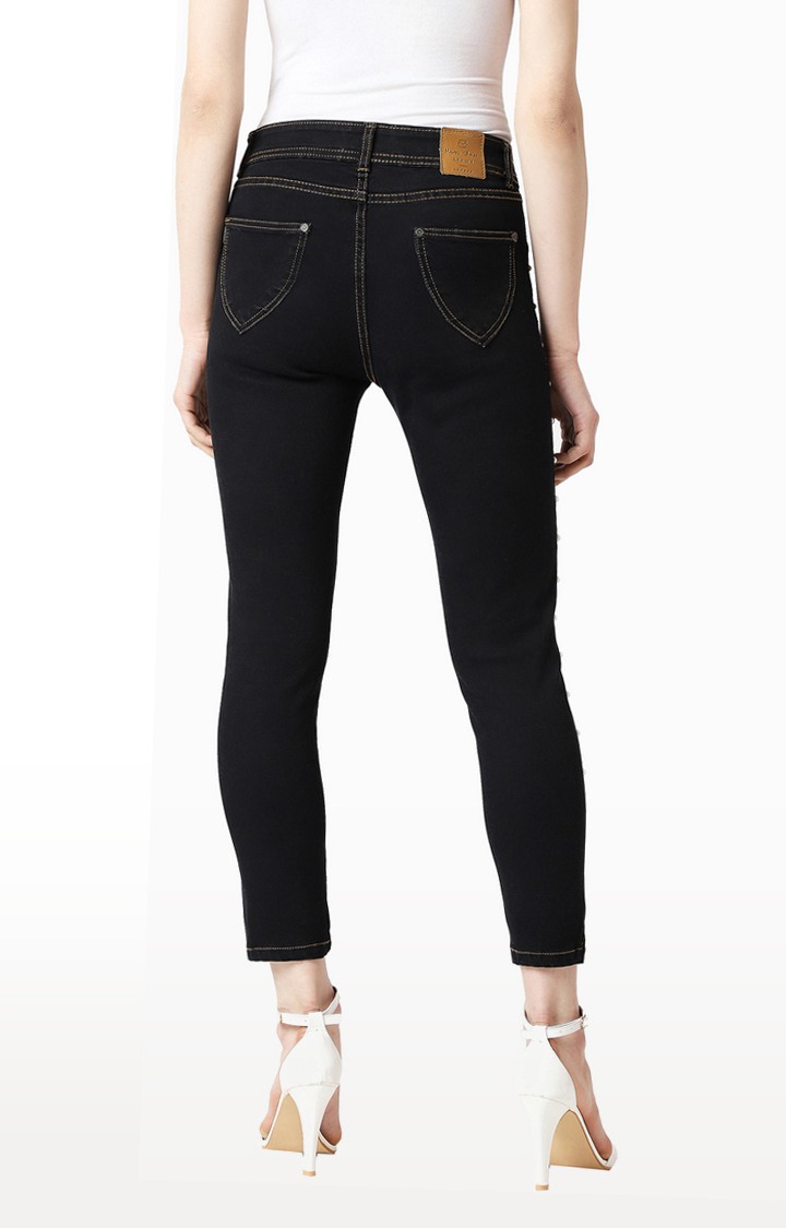 Women's Black Solid Capris