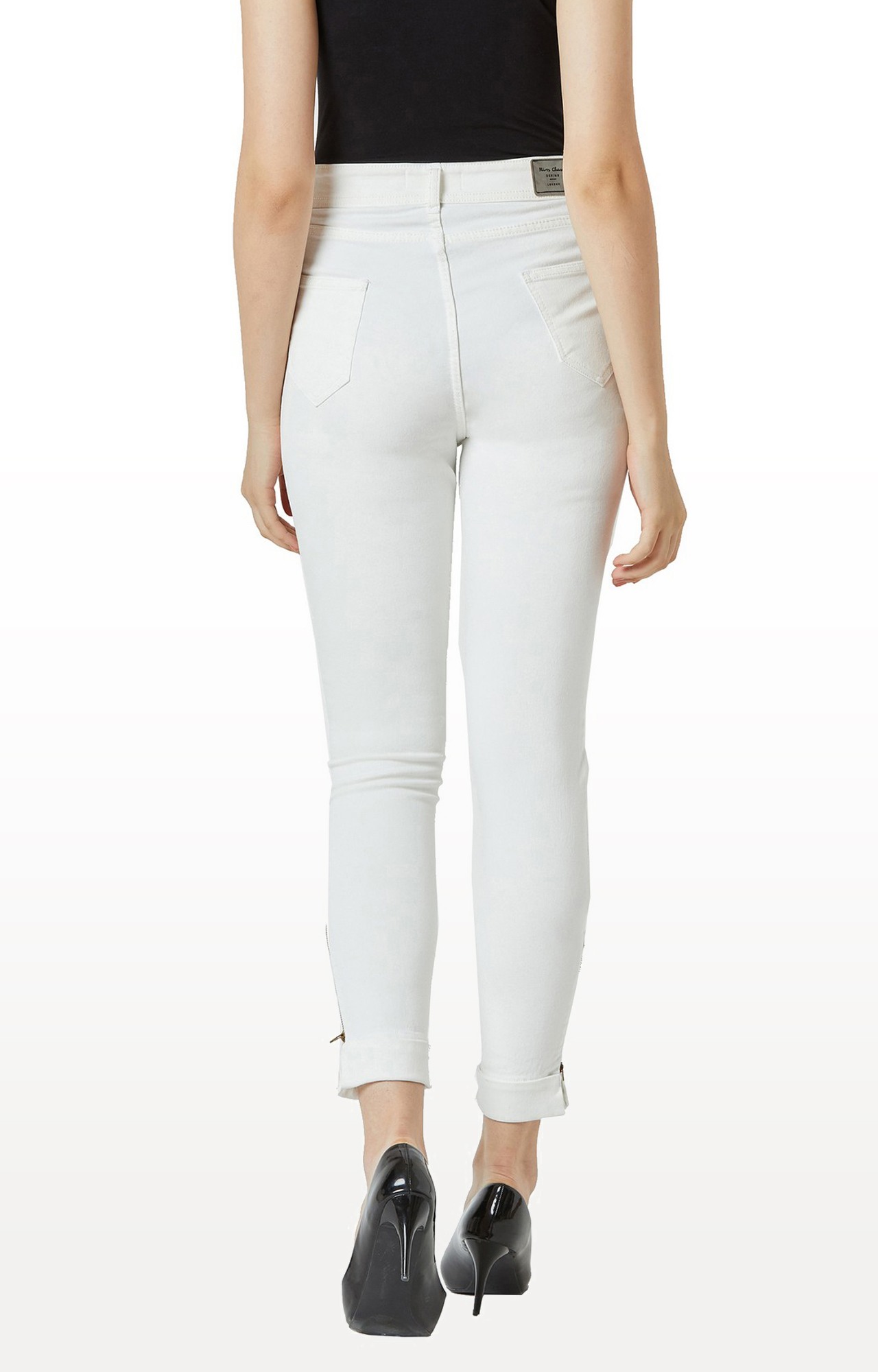 Women's White Solid Slim Jeans